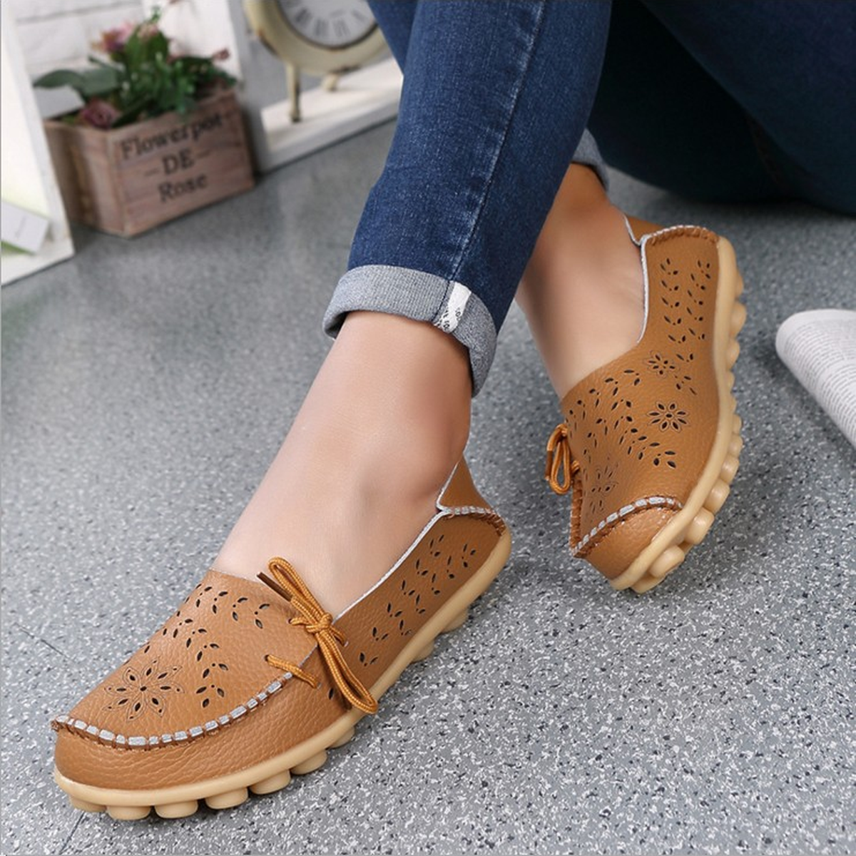 Women's Perforated Casual Shoes