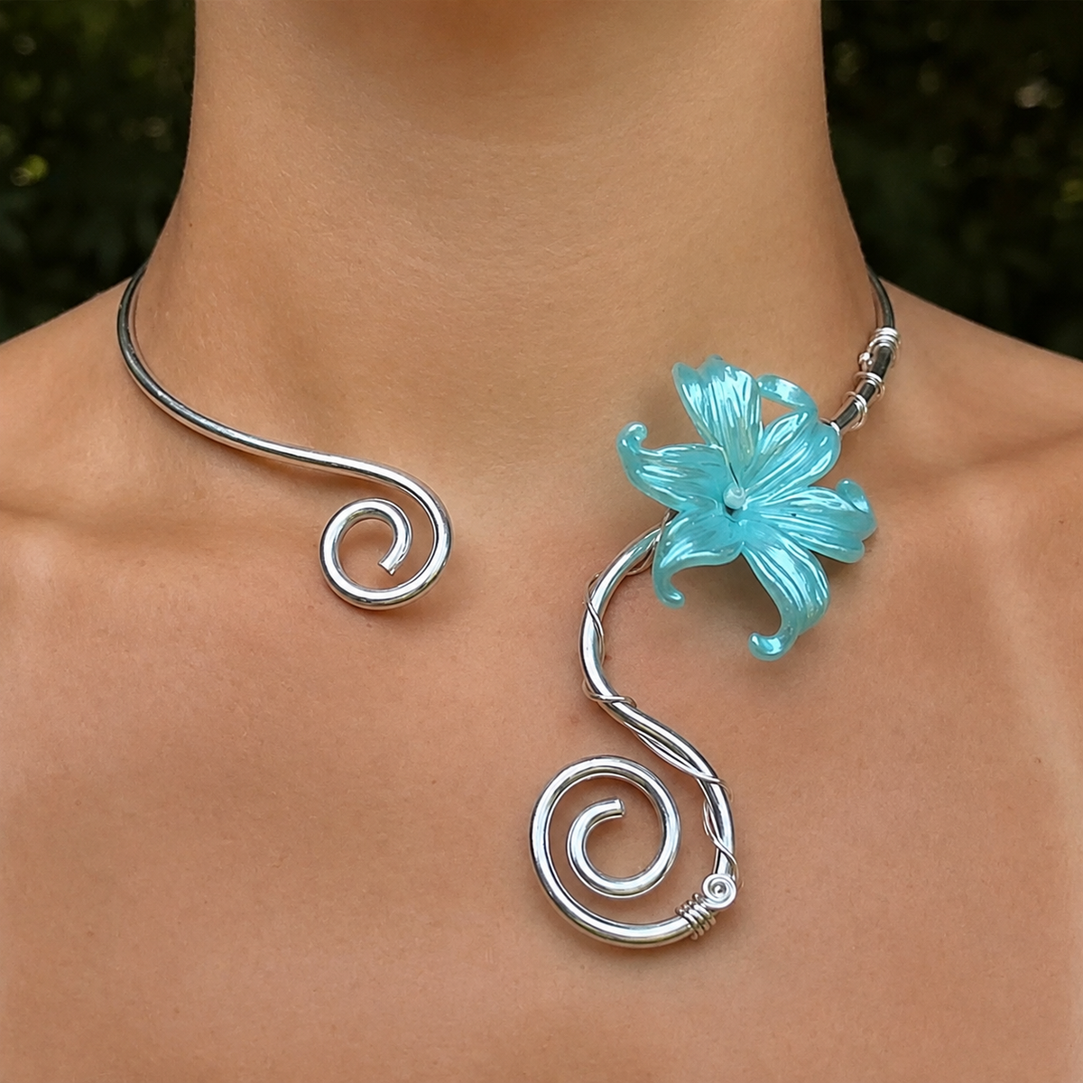 Iris Flower Choker