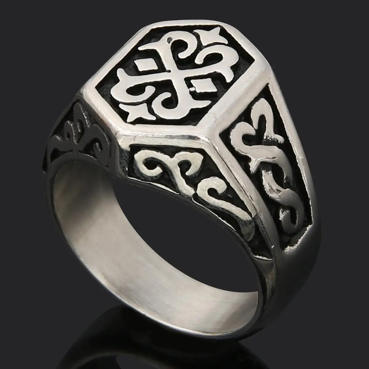 Gothic Pattern Ring