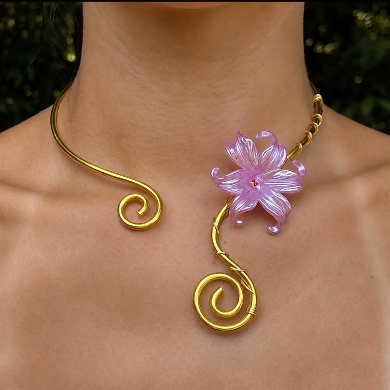Iris Flower Choker