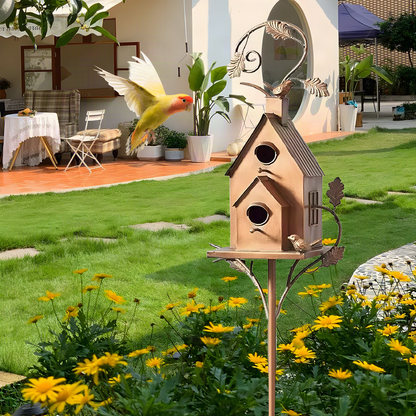 Metal Garden Birdhouse