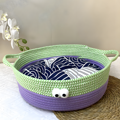 Woven Cat Bed with Big-Eye Detail