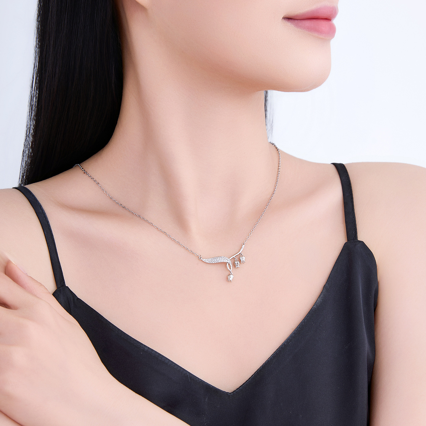 Lily Tassel Necklace