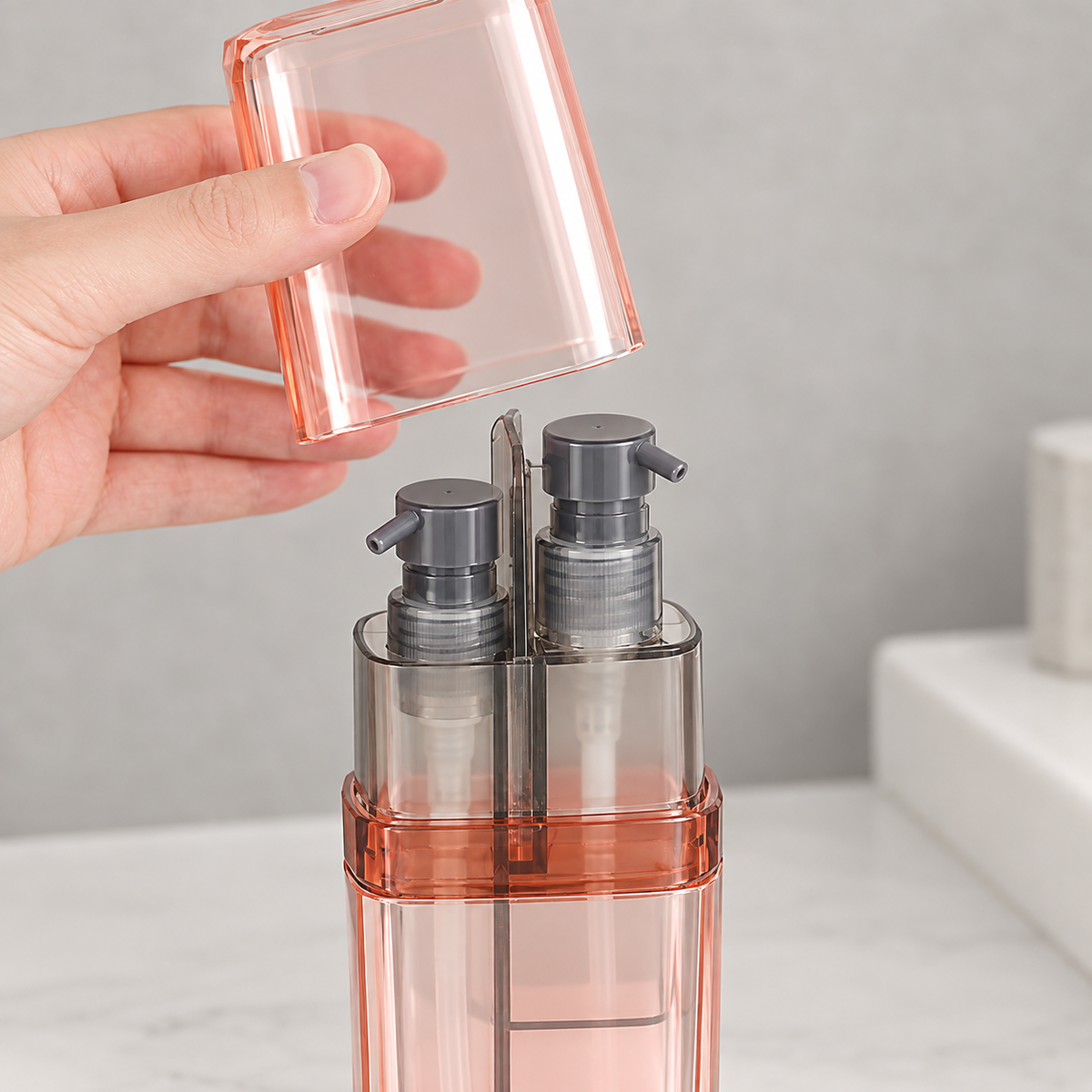 Travel Wash Case with Two Rinsing Cups