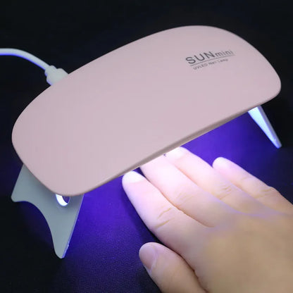 Gelnagelfolie med UV-lampa