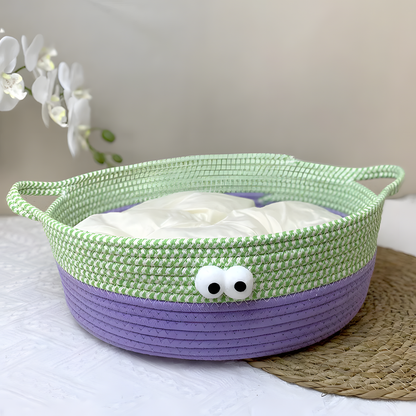 Woven Cat Bed with Big-Eye Detail