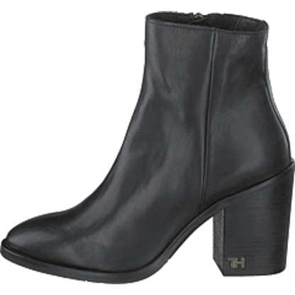 Mono Color Heeled Black