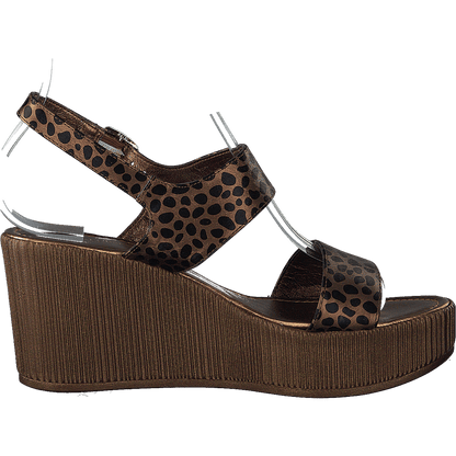 Leoonora5060 Light Chestnut