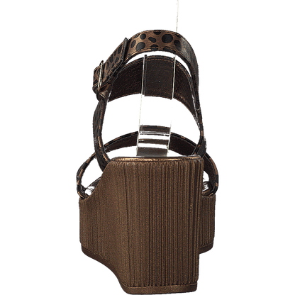 Leoonora5060 Light Chestnut