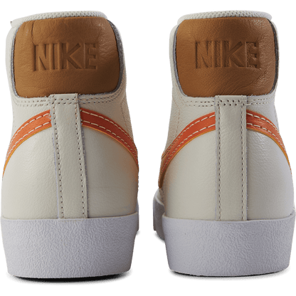 Blazer Mid '77 Emb