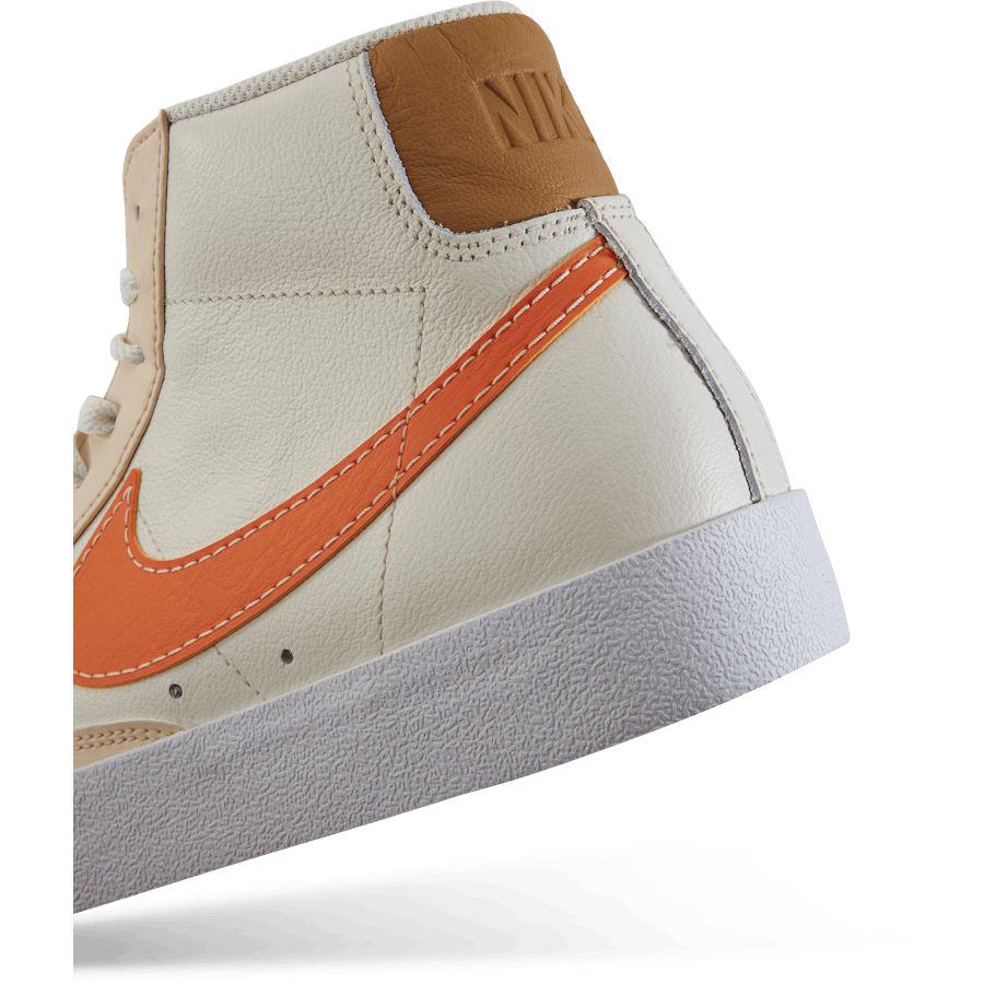 Blazer Mid '77 Emb