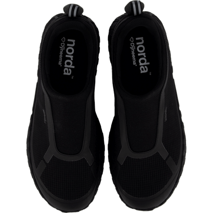 Norda 003 Pitch Black