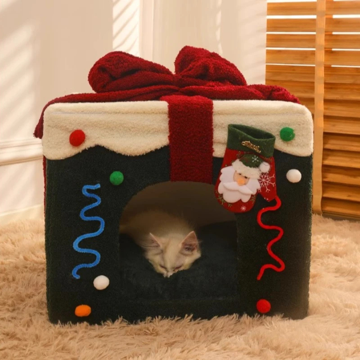 Christmas Cat House Bed