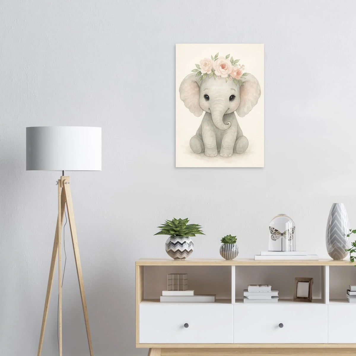 Söt Baby Elefant med Blomsterkrans – Akvarellkonsttryck för Barnrummet