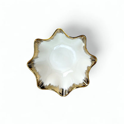 Emmy Skål – Vågig Guldkant 14 / 25 cm