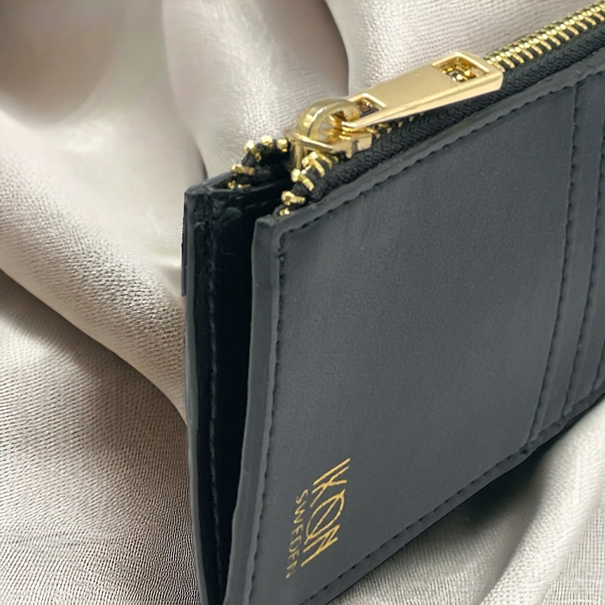 Zipper Card Holder-3
