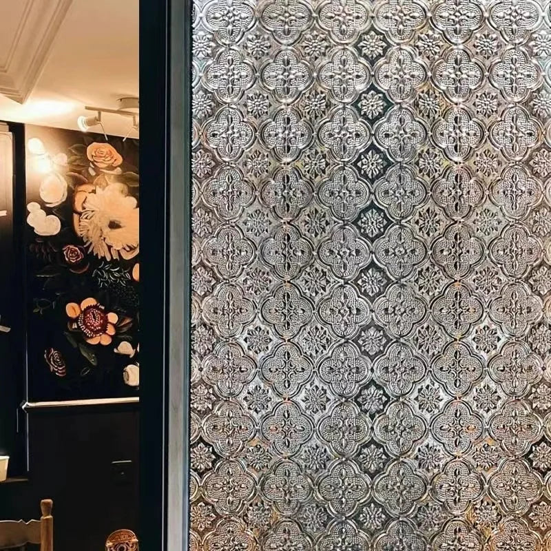 Fönsterfilm med ornamentmönster