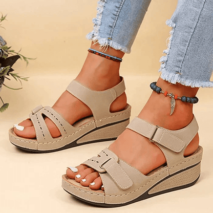 Bekväma sandaler för kvinnor med stötdämpning och stabilt stöd