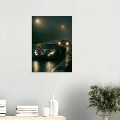 Bilar i Dimma: Dynamisk MotorSport Poster för Entusiasten