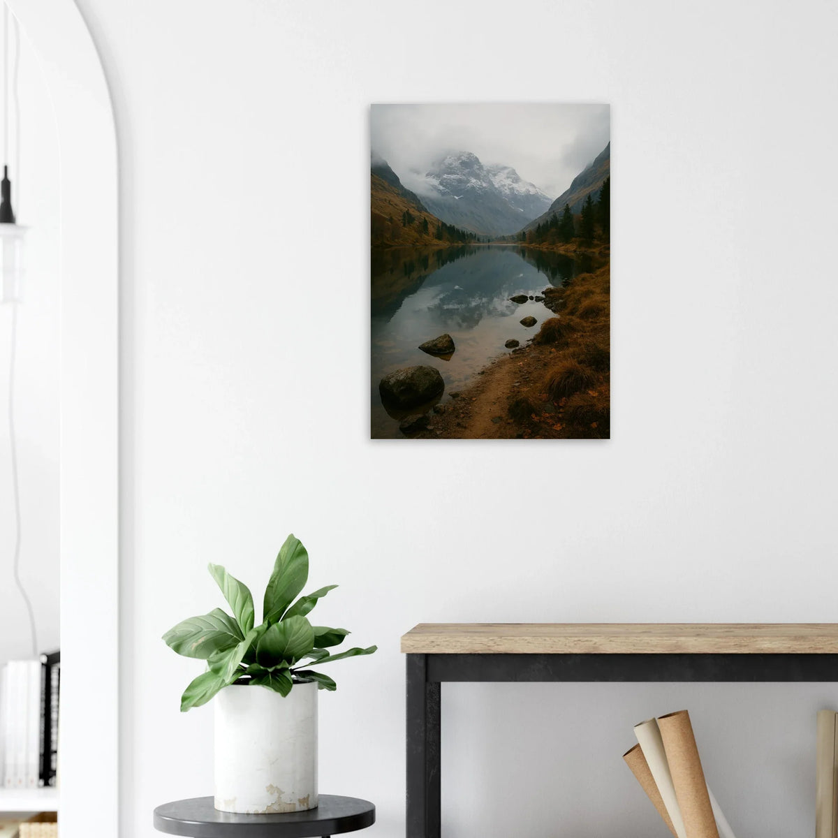Mystisk Morgondimma vid Vattnet - Högkvalitativ Konstposter med Djupa Hösttoner