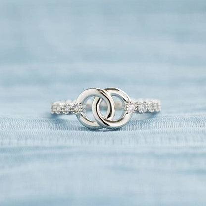 Ring Mamma & Dotter – Symbol för Ett Oslitbart Band