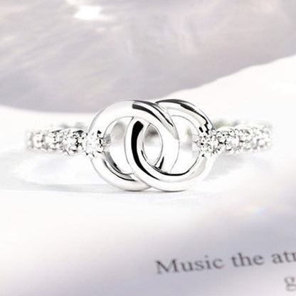 Ring Mamma & Dotter – Symbol för Ett Oslitbart Band