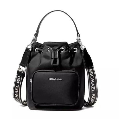 Michael Kors Axelväska Khai Atervunnen Nylon Svart