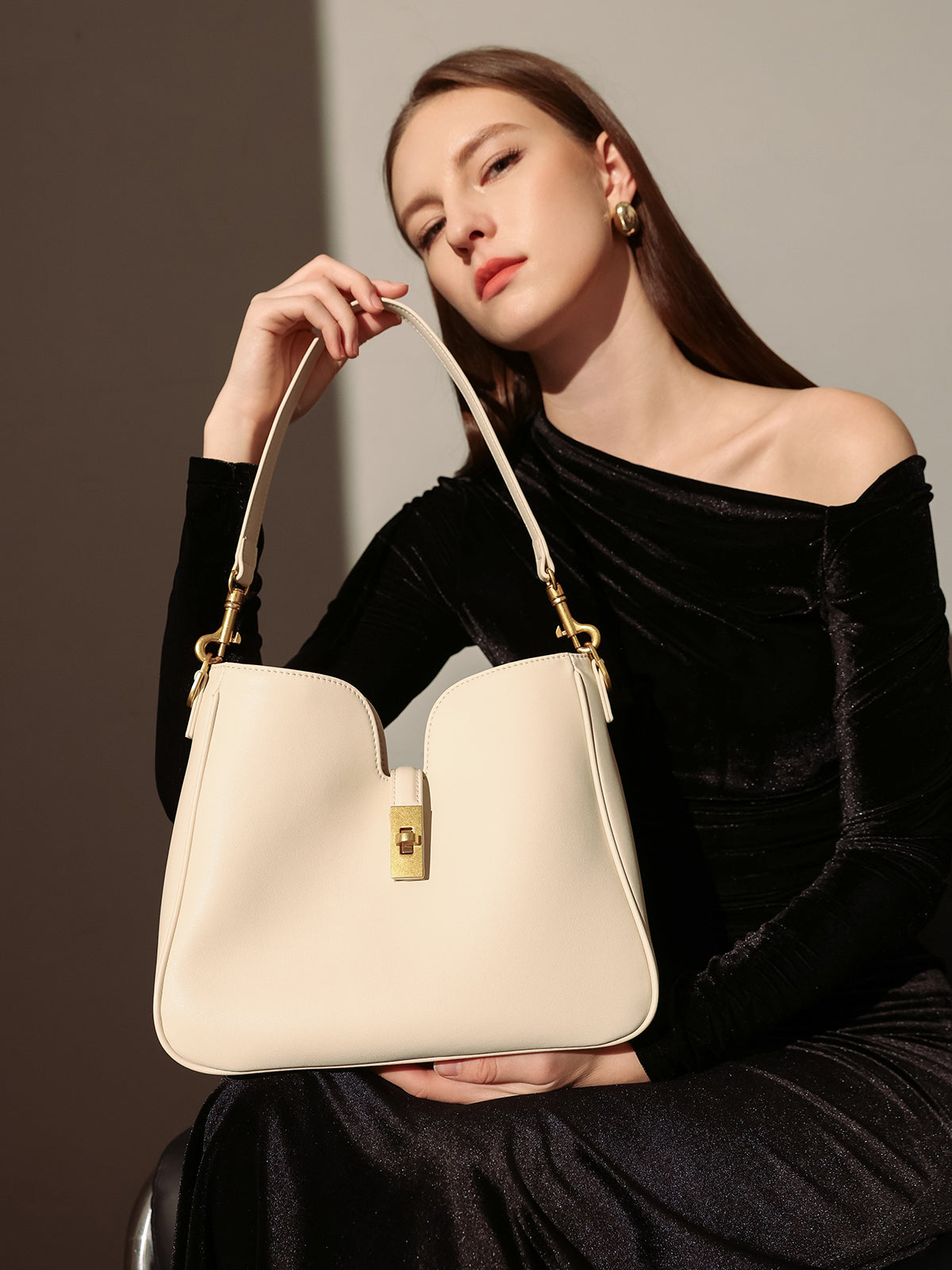 Stylish Scallop Leather Tote Bag-5